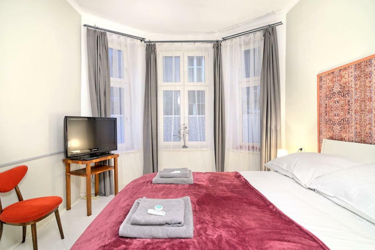 Luxury Retro Apartment, City Center, Wifi Краків Екстер'єр фото